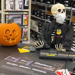 Meet your Posher, Scott